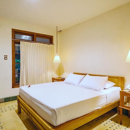 Hotel Tugu Блітар Екстер'єр фото