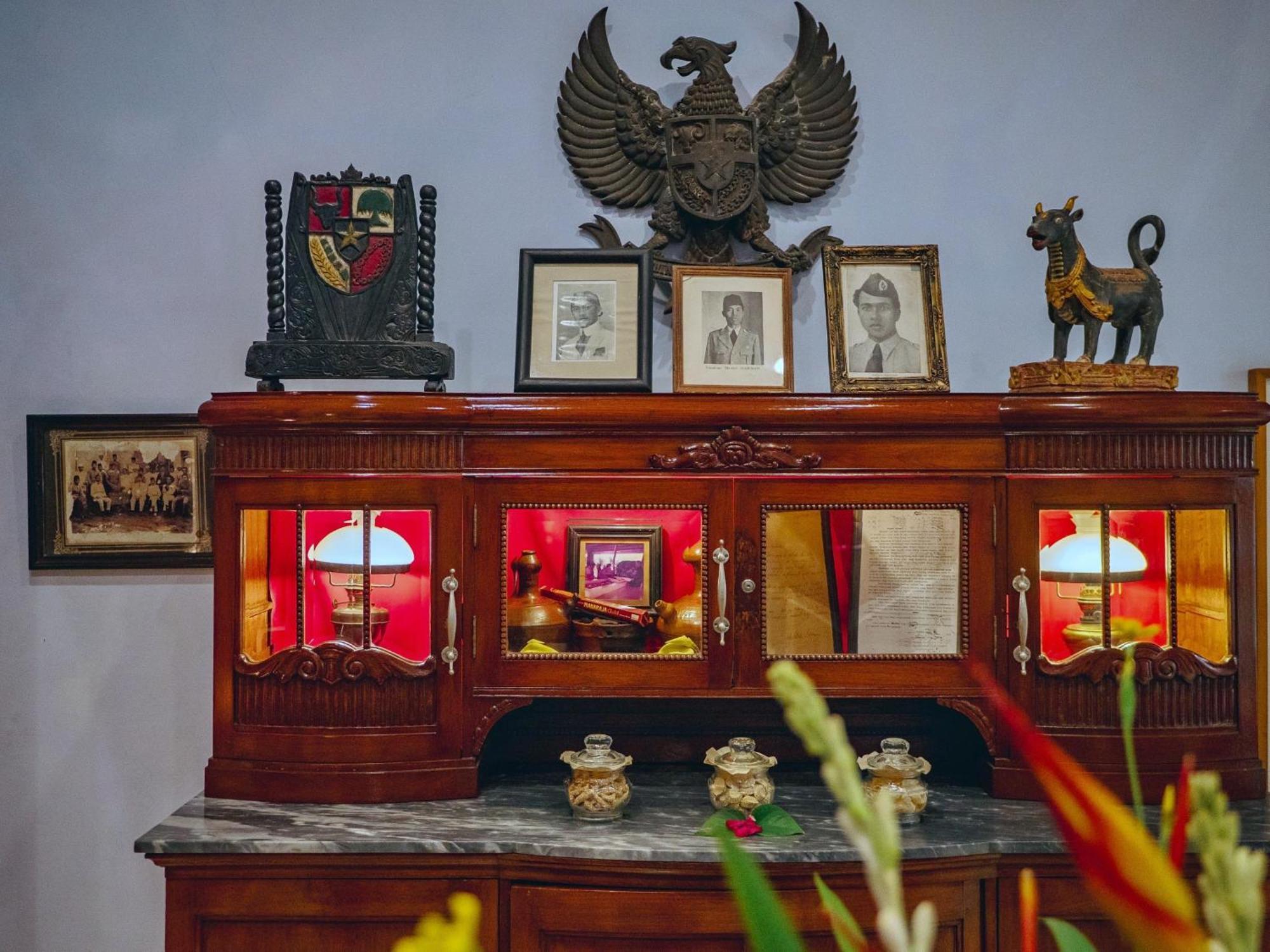 Hotel Tugu Блітар Екстер'єр фото