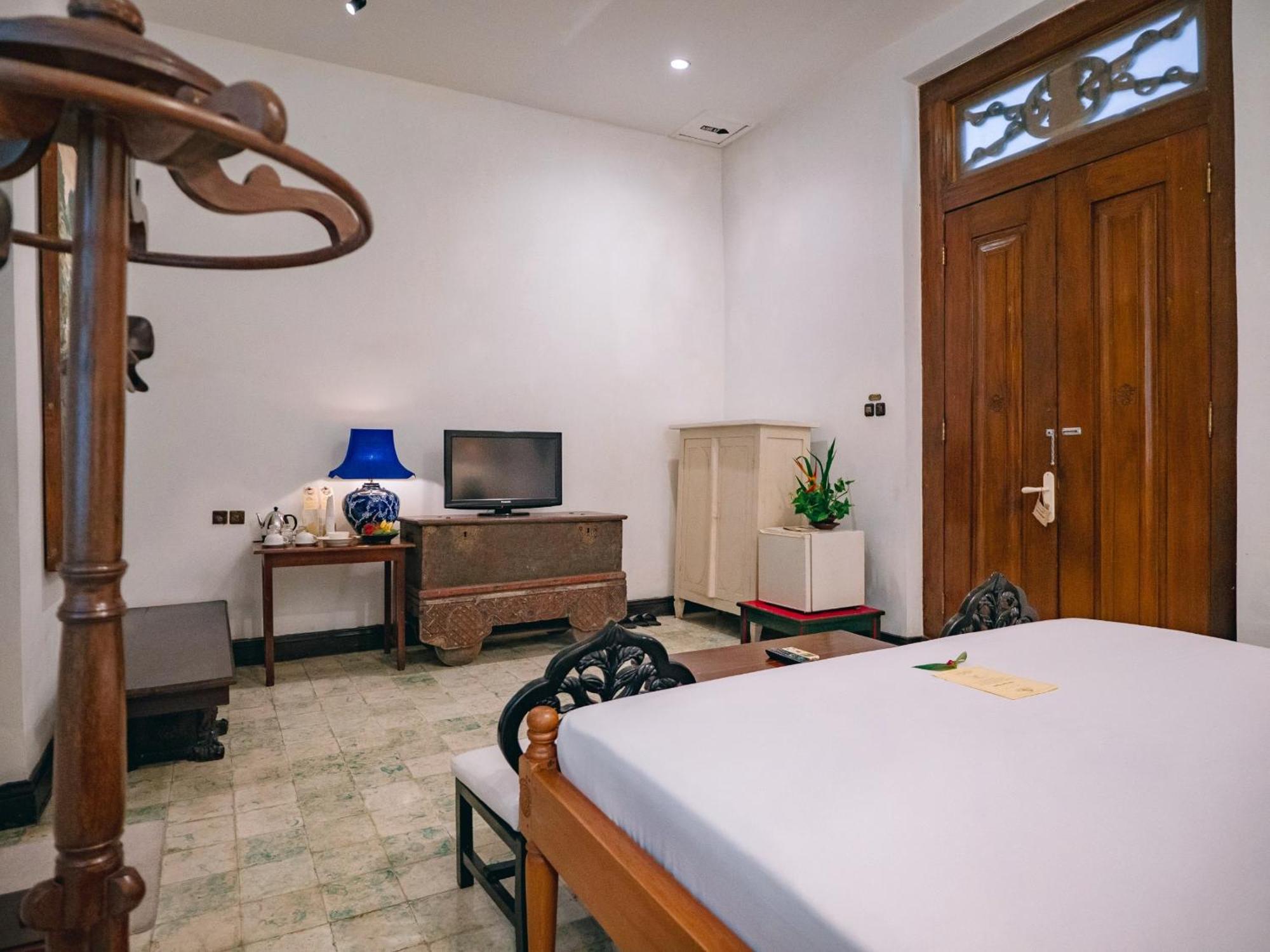 Hotel Tugu Блітар Екстер'єр фото