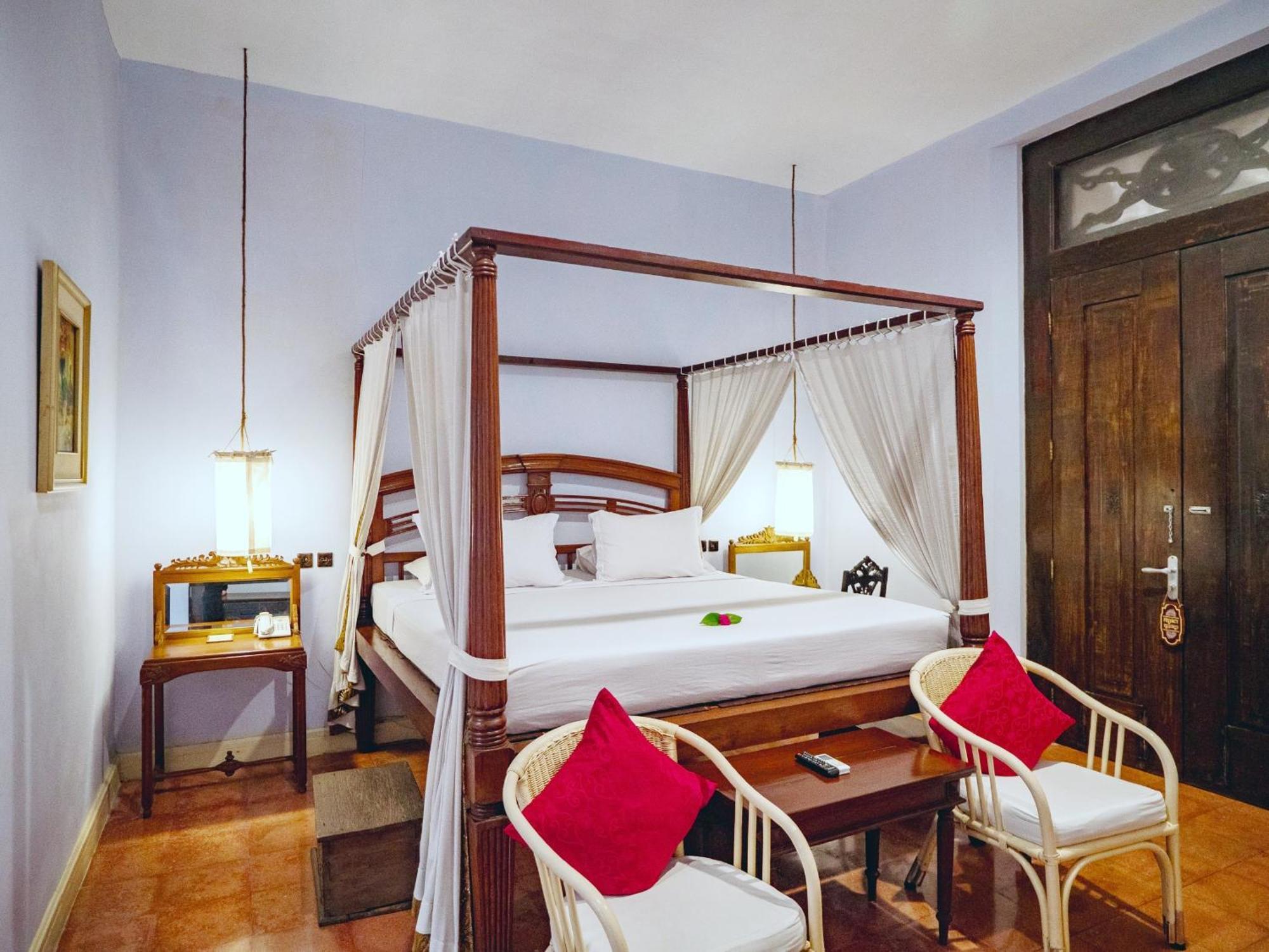 Hotel Tugu Блітар Екстер'єр фото