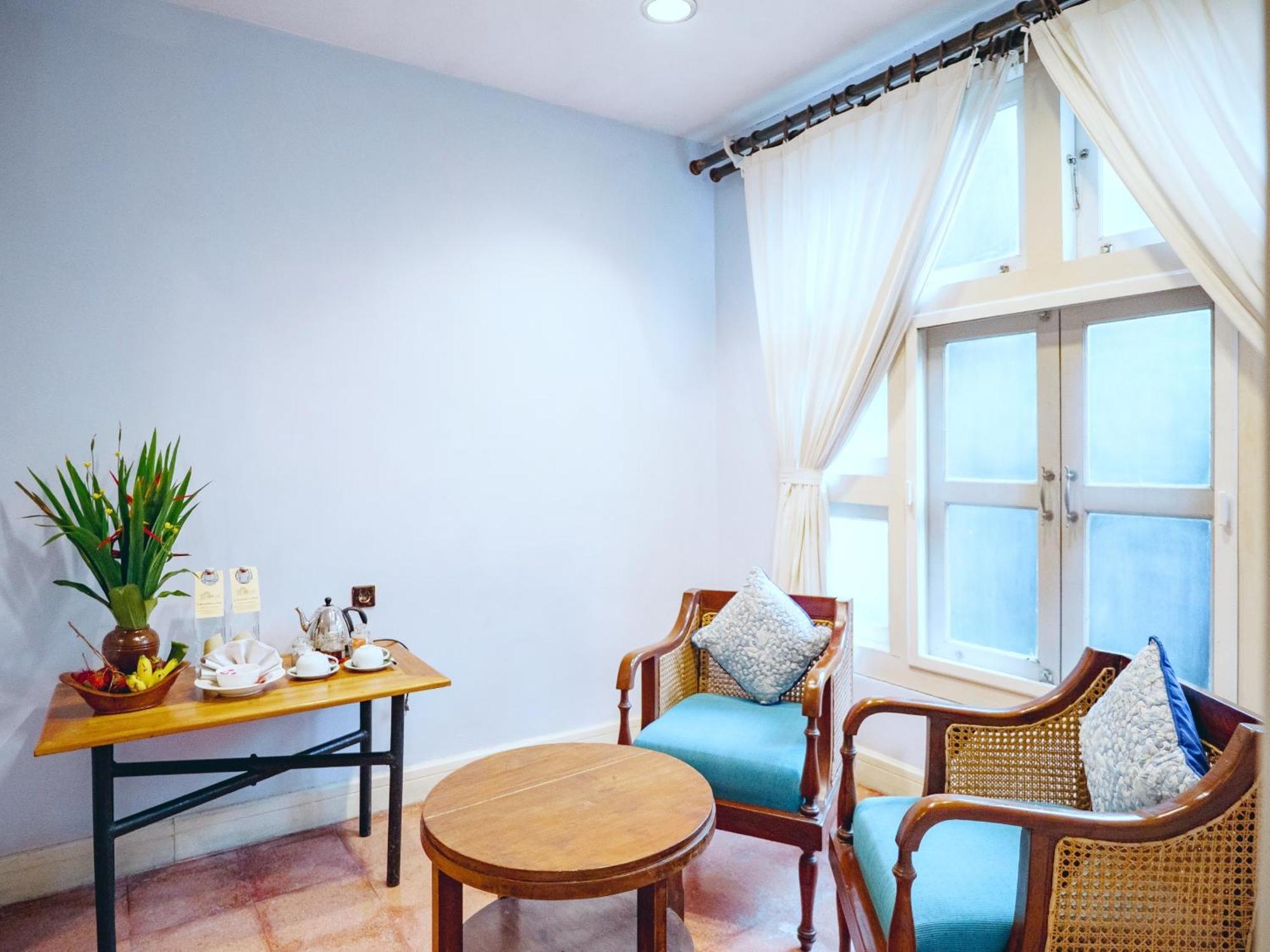 Hotel Tugu Блітар Екстер'єр фото