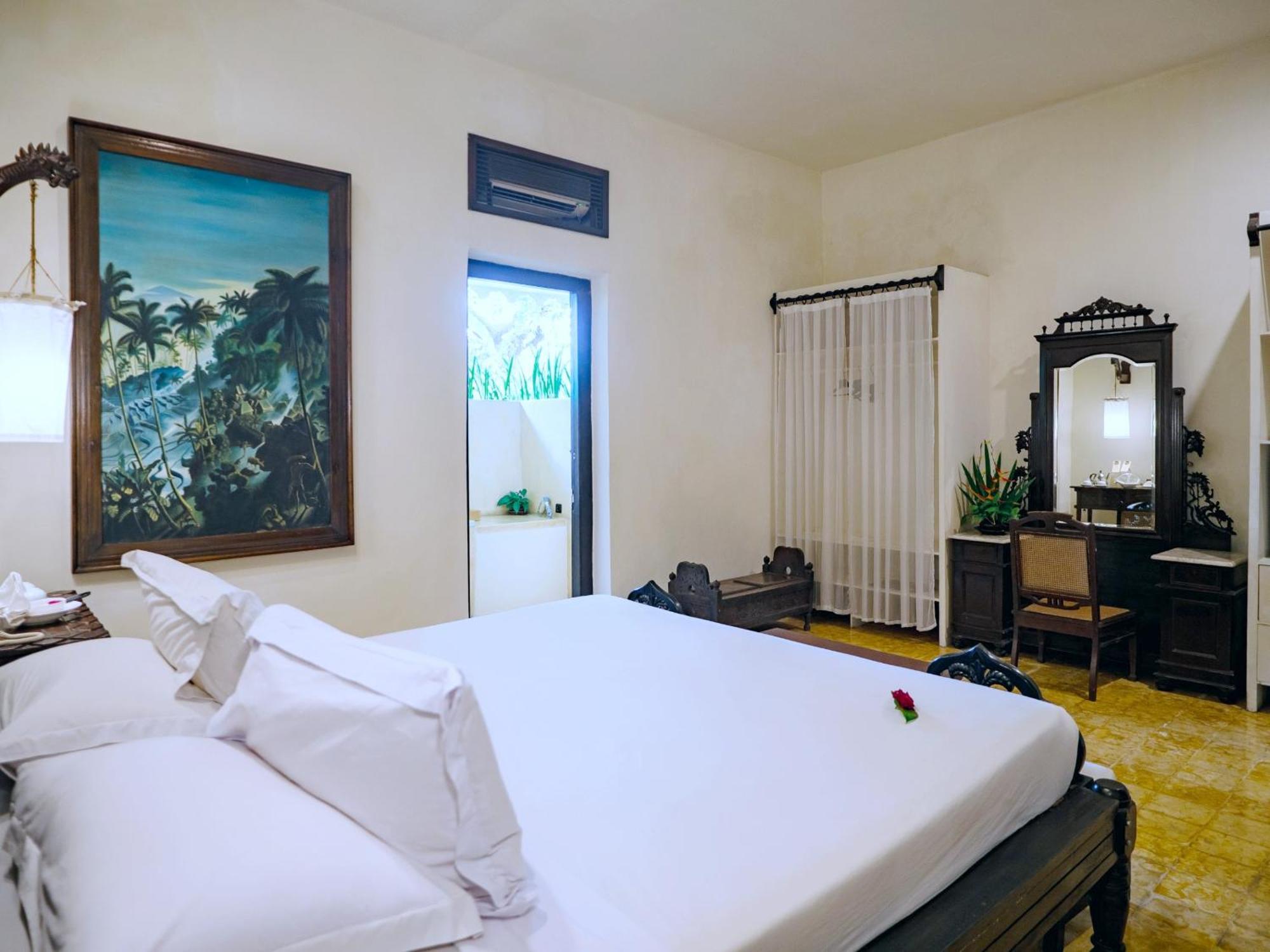 Hotel Tugu Блітар Екстер'єр фото