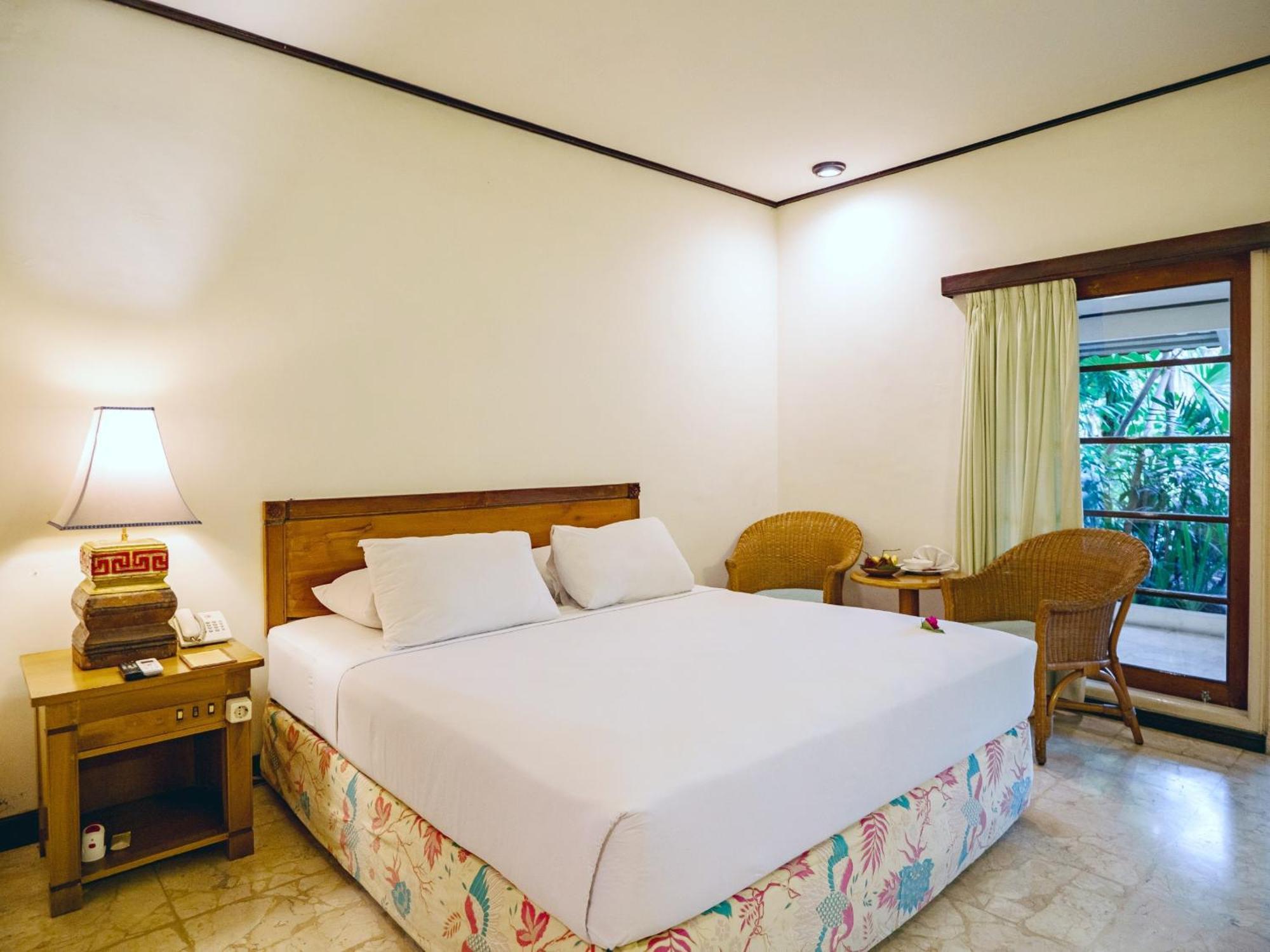 Hotel Tugu Блітар Екстер'єр фото