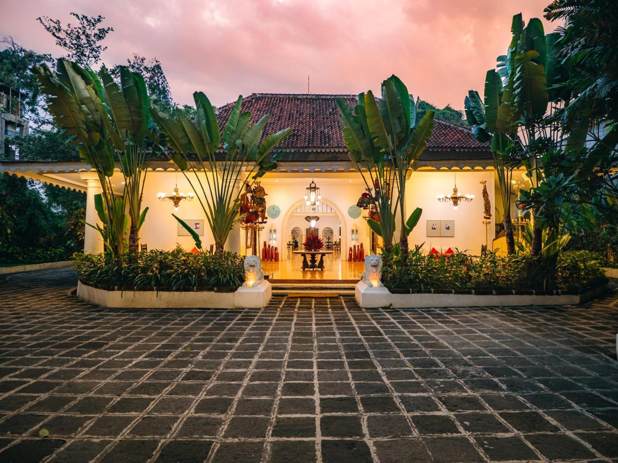 Hotel Tugu Блітар Екстер'єр фото
